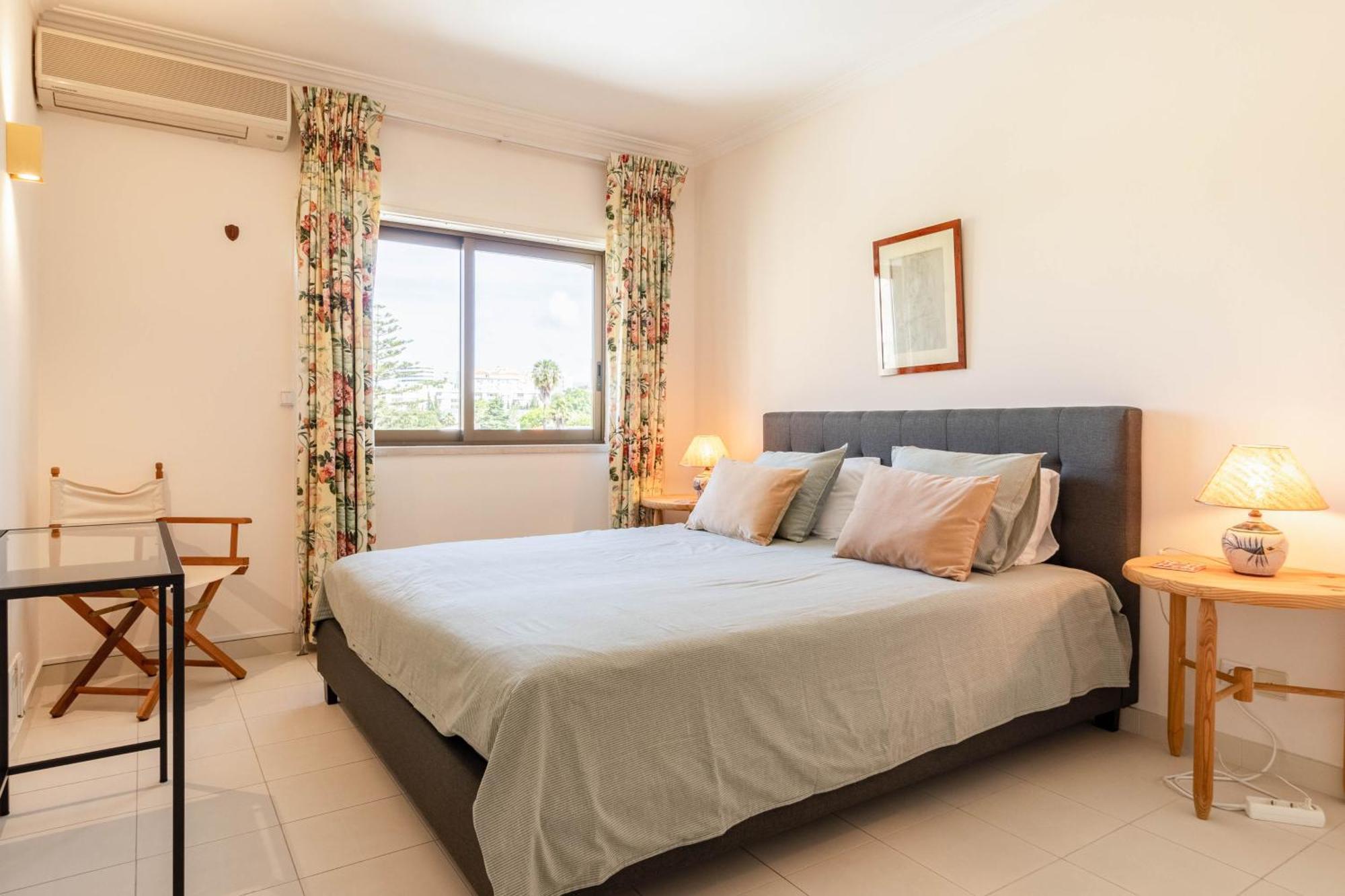 Central Cascais Apartment With Private Parking 外观 照片
